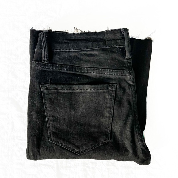 Hudson Mid-Rise Flare
Stretch Jean
BRIDGE BY GLY - Picture 8 of 11